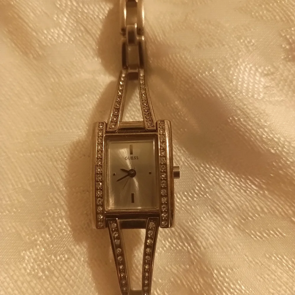 Guess rhinestone bracelet women's silver tone watch - Picture 5 of 5
